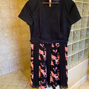 Size 12 French Connection EUC belted dress